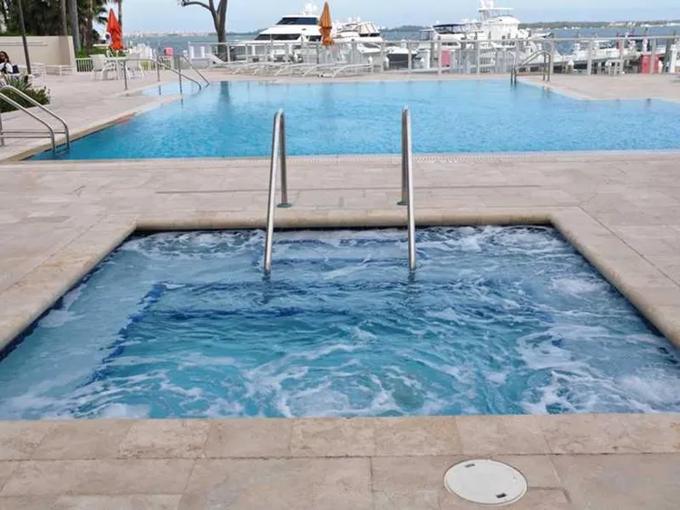 Villa Regina Condo #807 image #30