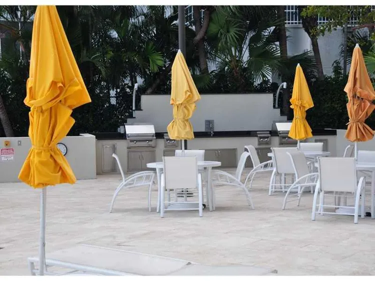 Villa Regina Condo #807 image #31