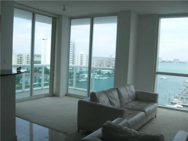 360 Condo #1005 image #11