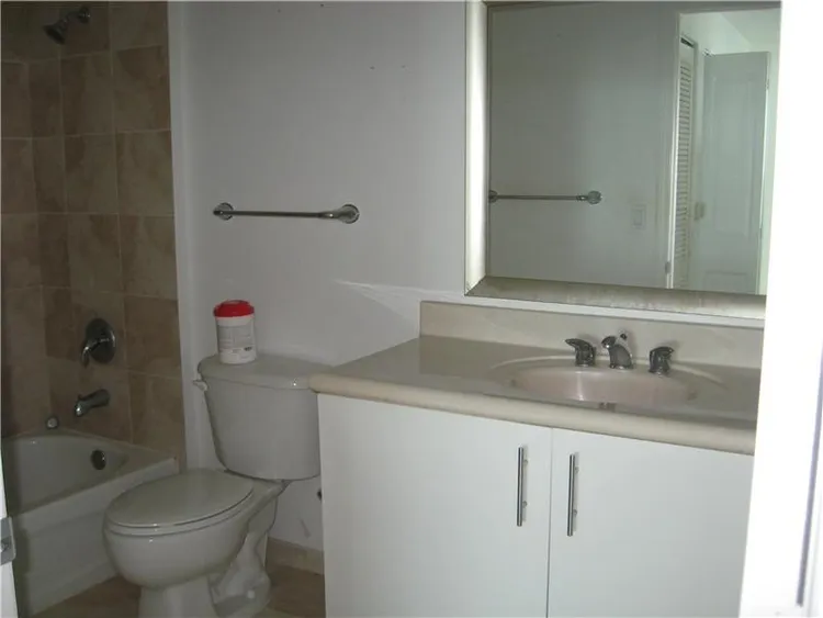 360 Condo #1005 image #8