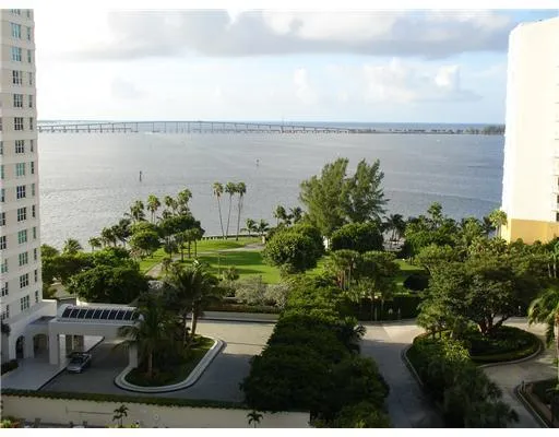 Isola #1404 image #12