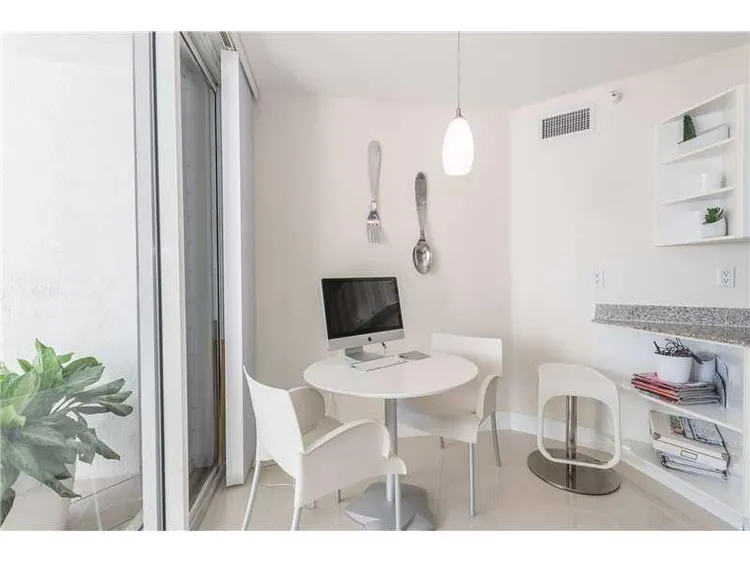 Sands Pointe #301 image #6