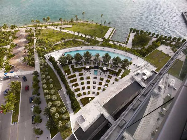 Apogee #701 image #14