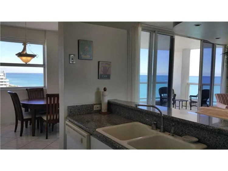 La Tour #1702 image #11