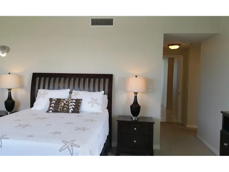 La Tour #1702 image #13