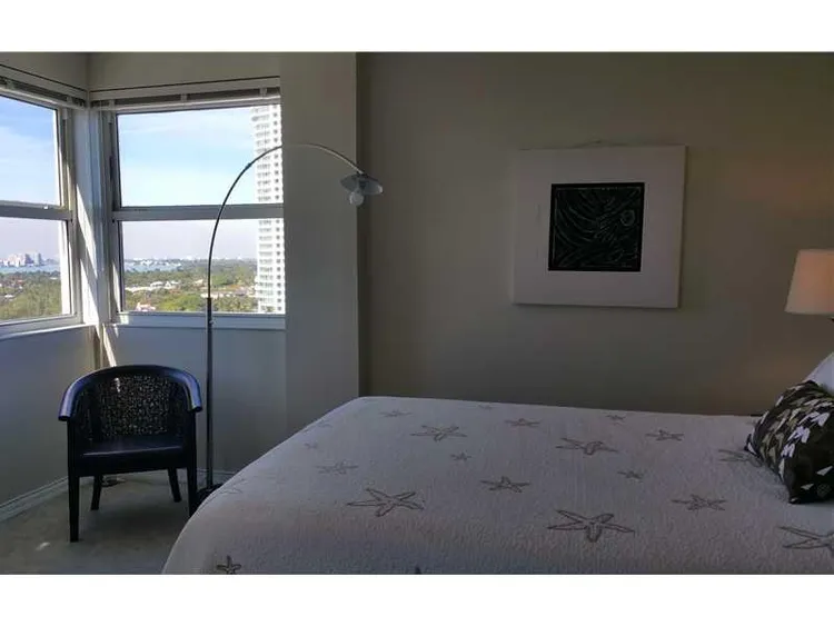 La Tour #1702 image #14