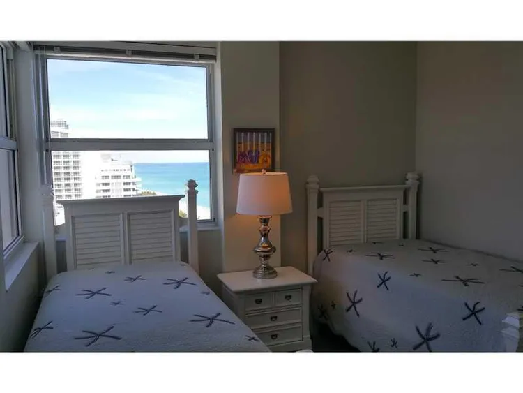 La Tour #1702 image #18