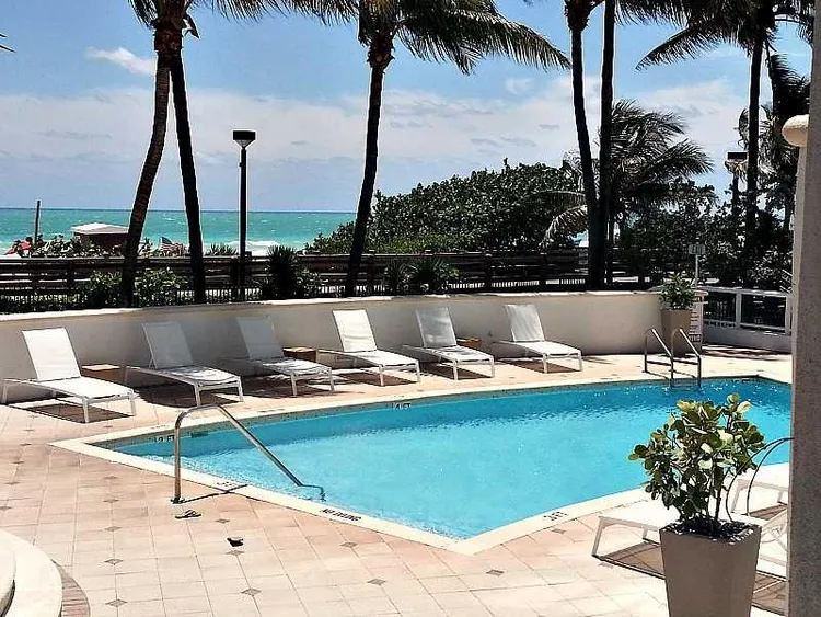 La Tour #1702 image #23