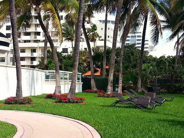 La Tour #1702 image #25