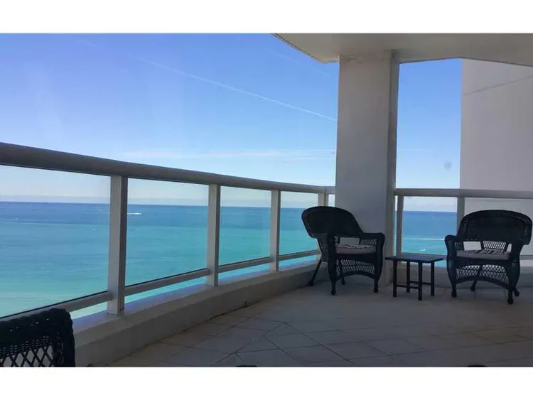 La Tour #1702 image #8