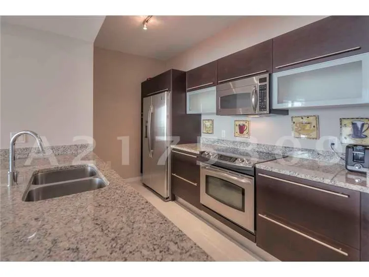 The Plaza on Brickell North #3700 image #9