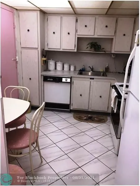 Hallmark of Hollywood #1812 image #9