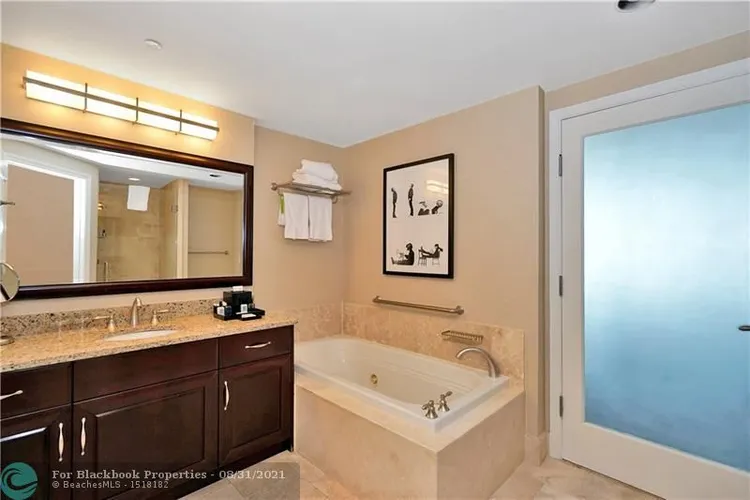 Fontainebleau II Tresor #1703 image #20