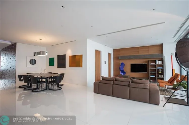 Apogee #1902 image #10