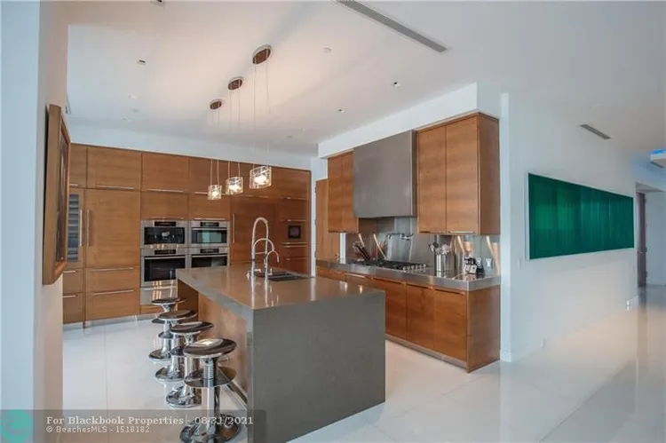 Apogee #1902 image #11