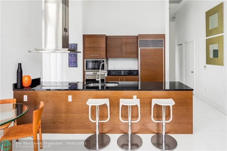Icon Brickell III (W Miami) #4002 image #8