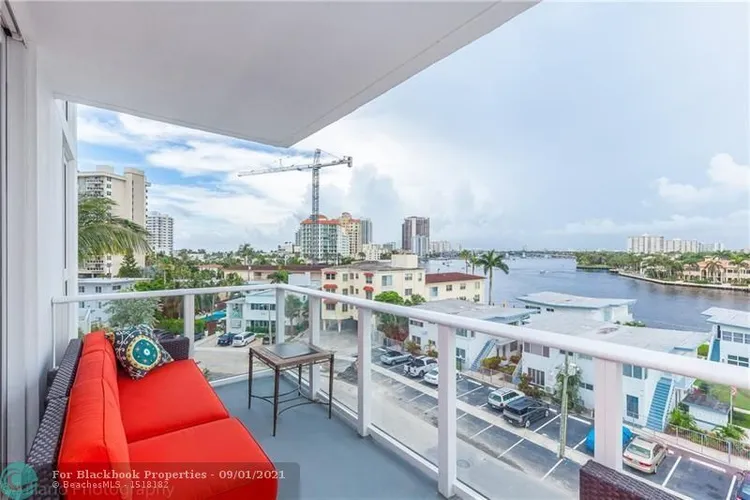 Tiffany House #506 image #10