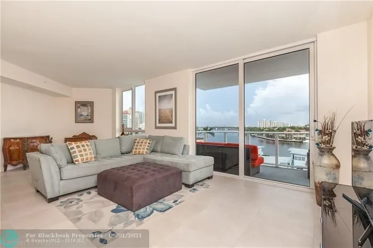 Tiffany House #506 image #17