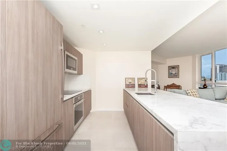 Tiffany House #506 image #23