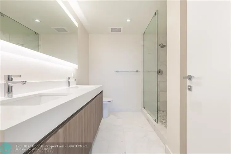 Tiffany House #506 image #31