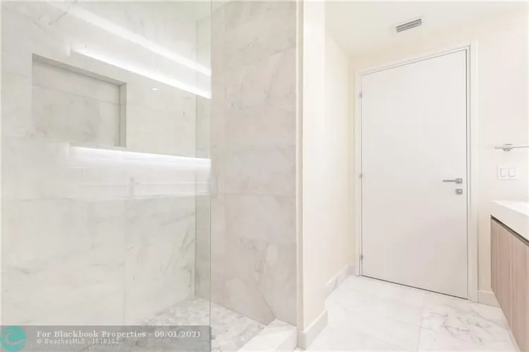 Tiffany House #506 image #32