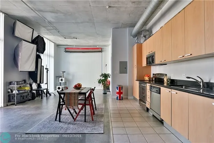 The Lofts at Hollywood Station #308 image #10
