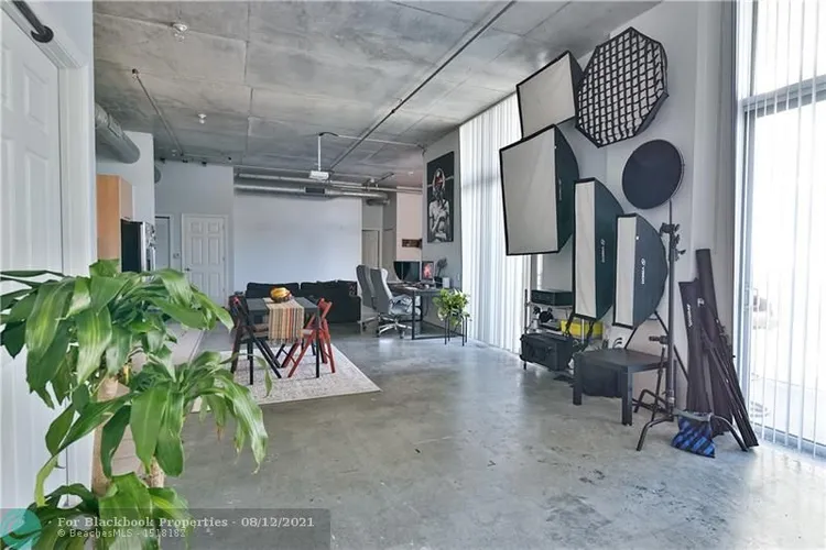 The Lofts at Hollywood Station #308 image #11