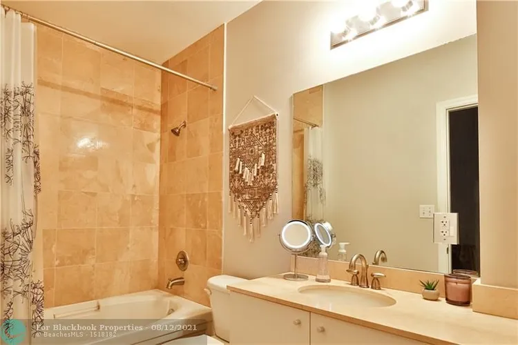The Lofts at Hollywood Station #308 image #18