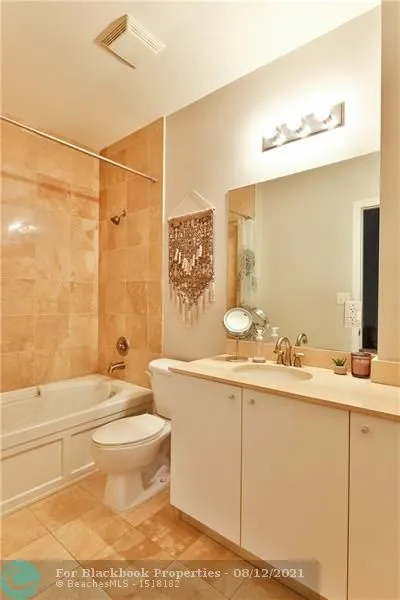 The Lofts at Hollywood Station #308 image #19
