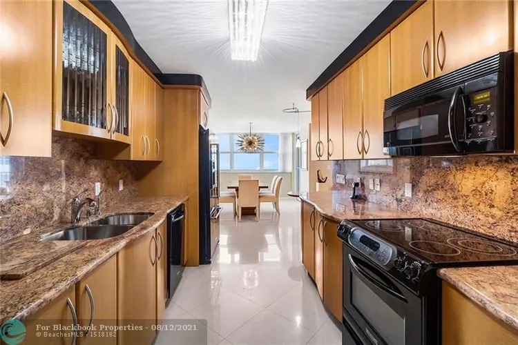 La Mer Estates #906E image #14