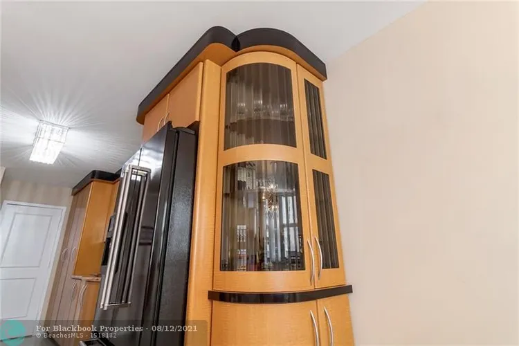 La Mer Estates #906E image #16