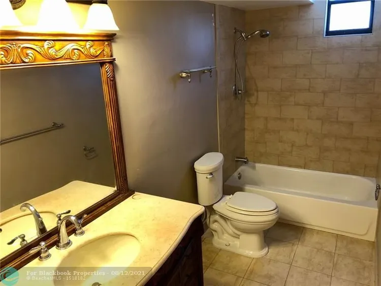 Olympus Towers and Marina #714 image #22