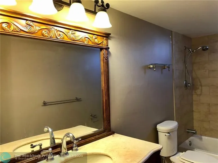 Olympus Towers and Marina #714 image #25