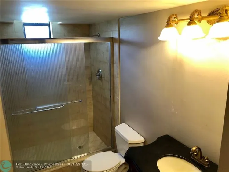 Olympus Towers and Marina #714 image #29