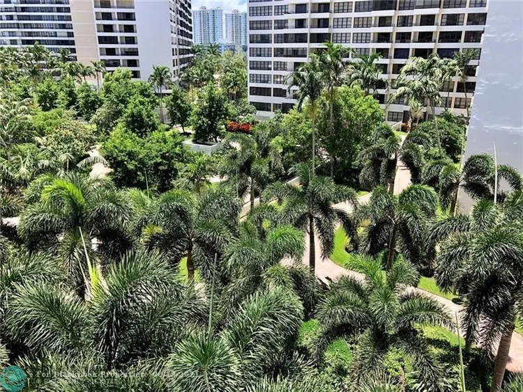 Olympus Towers and Marina #714 image #34