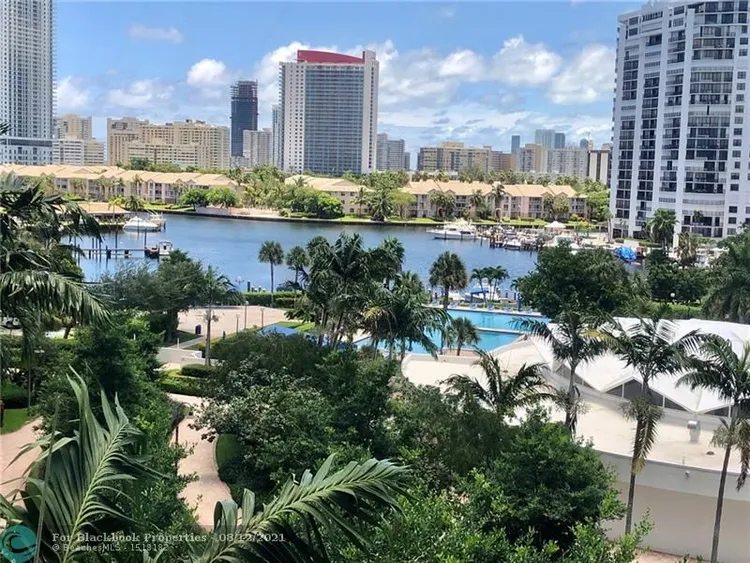 Olympus Towers and Marina #714 image #43