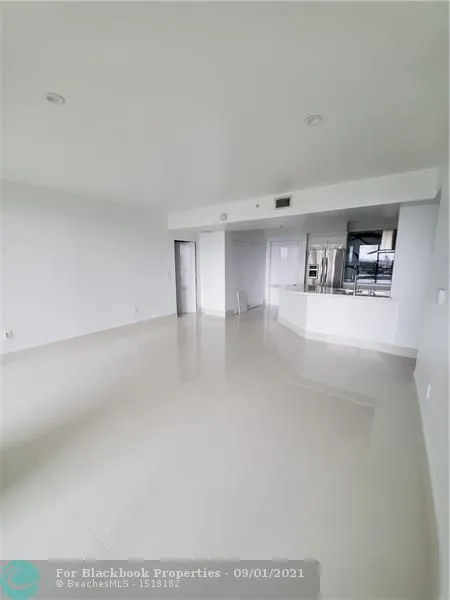 Radius #819 image #13