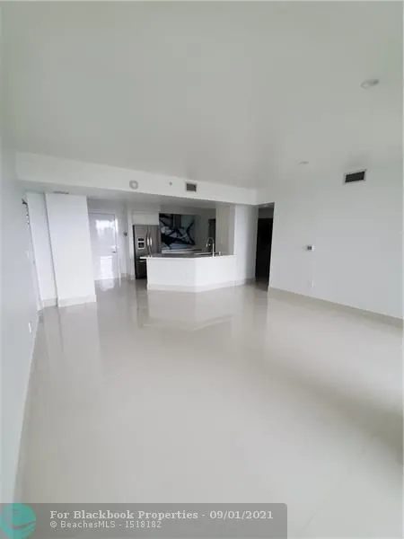 Radius #819 image #14