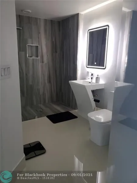 Radius #819 image #15