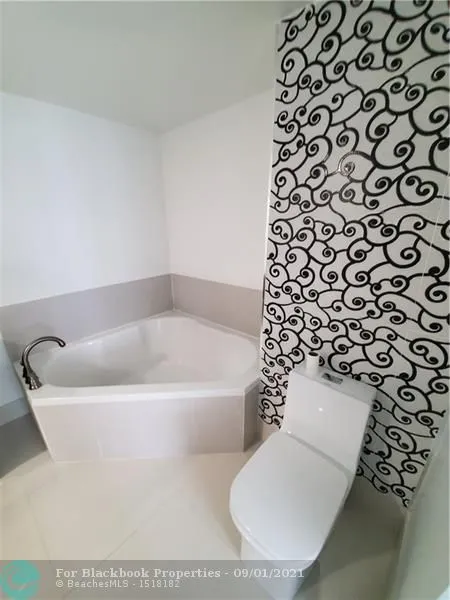 Radius #819 image #19