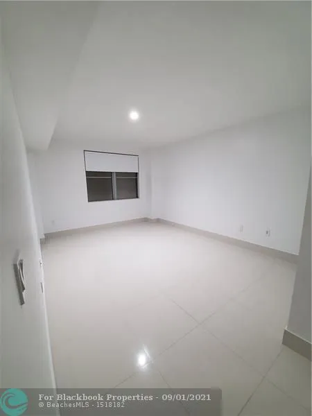 Radius #819 image #23