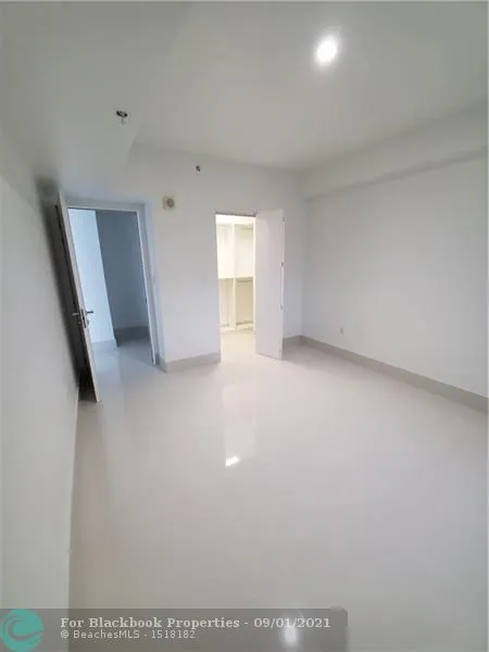 Radius #819 image #31