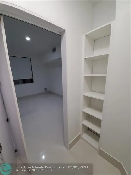 Radius #819 image #32