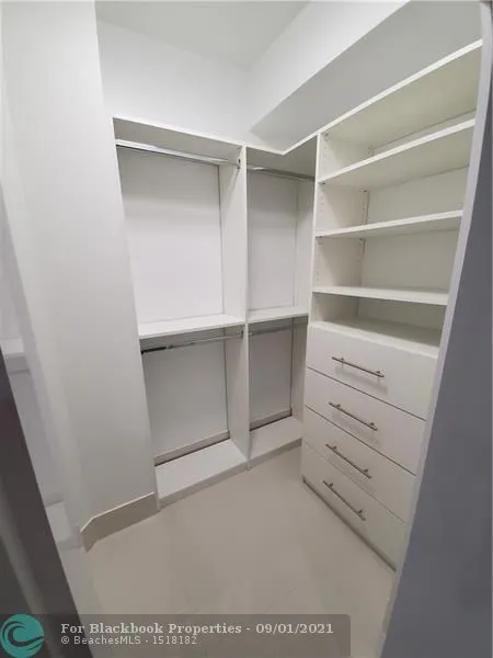 Radius #819 image #35