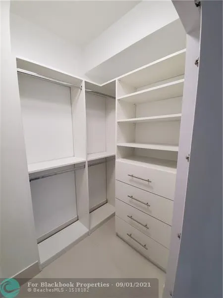 Radius #819 image #36