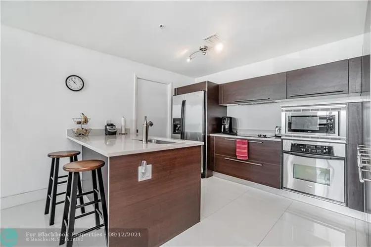 Quantum on the Bay #2312 image #12