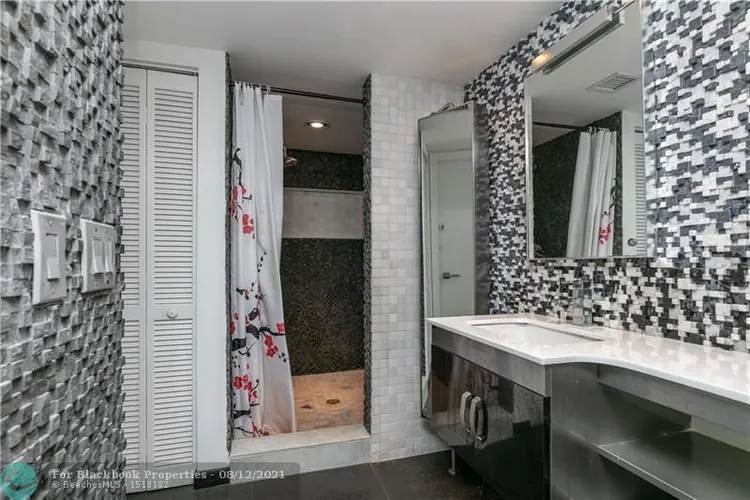 Oceania II #628 image #22