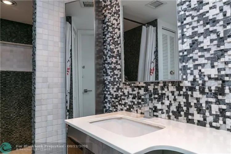 Oceania II #628 image #24