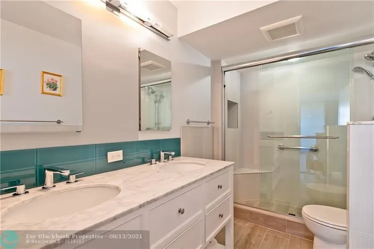 Yacht Harbour #7A image #11