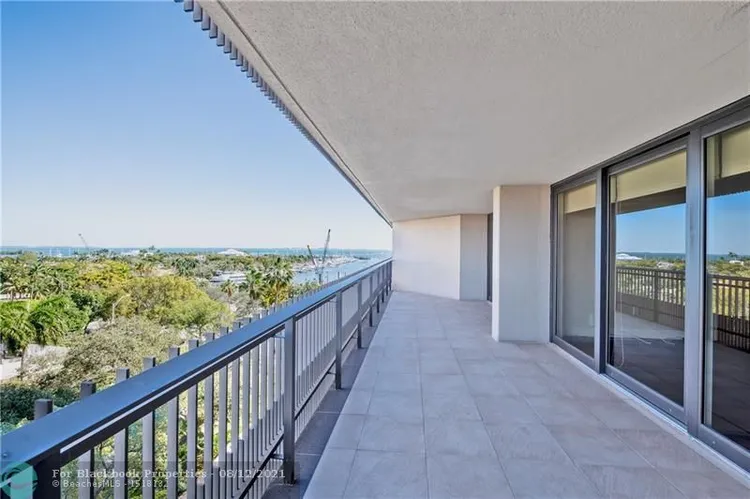 Yacht Harbour #7A image #14